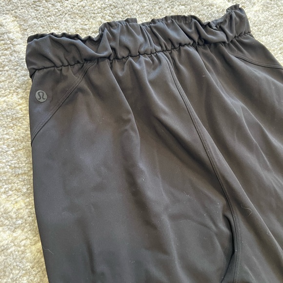 Lululemon Keep Moving Jogger Pants Women's Size 6 Black Luxtreme Stretch - Picture 8 of 9